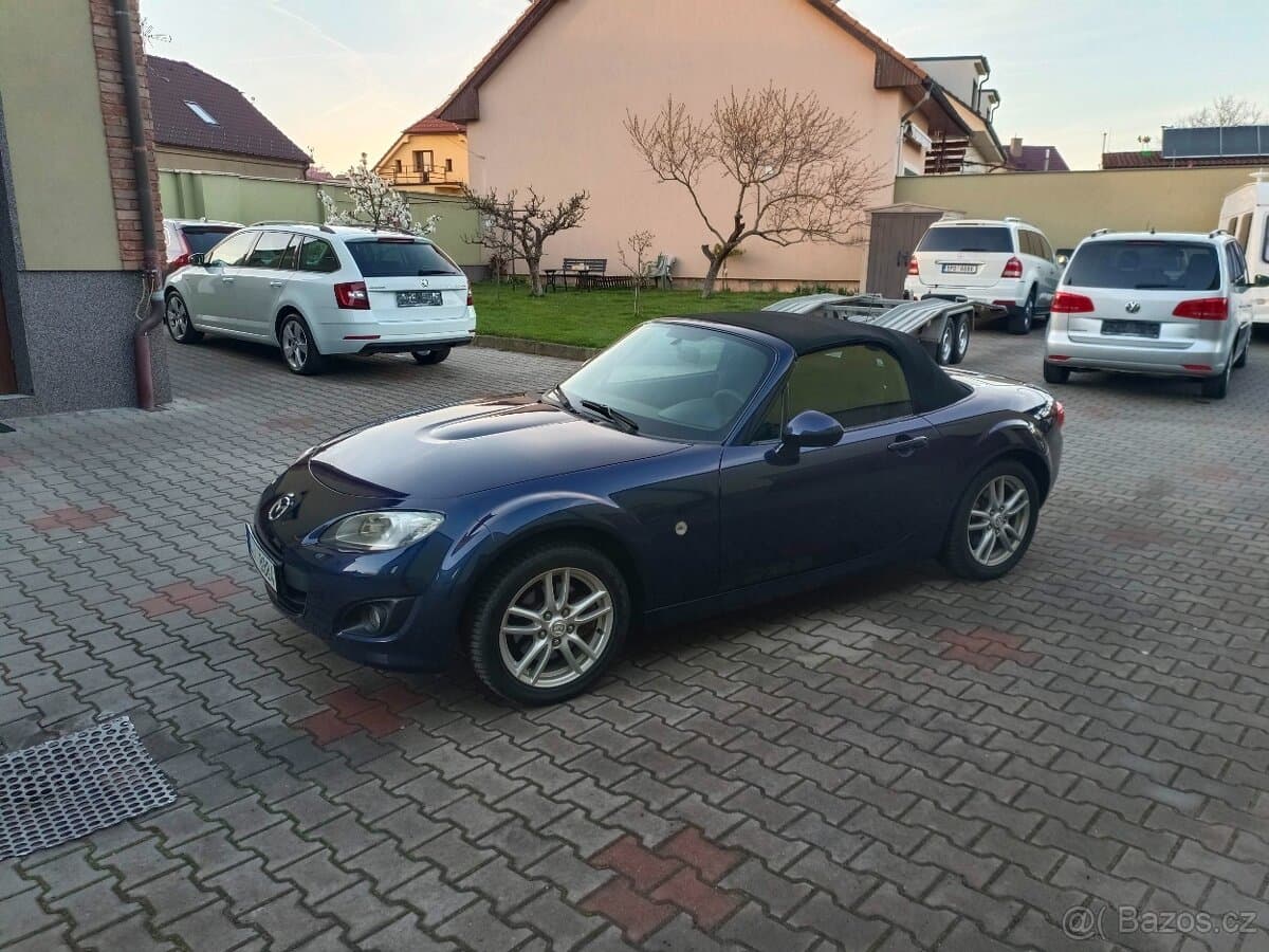 2010 Mazda MX-5 - 4