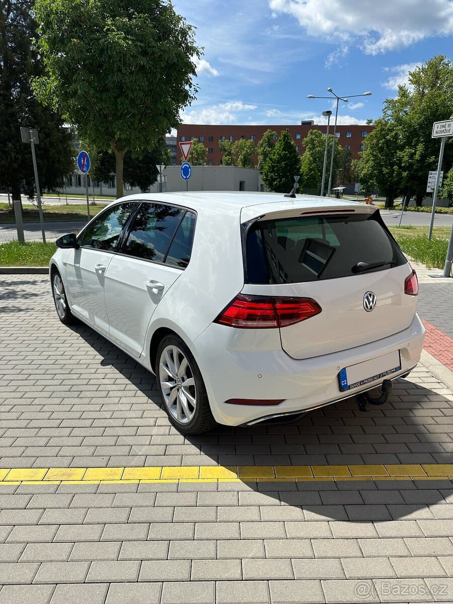 Volkswagen GOLF - 4