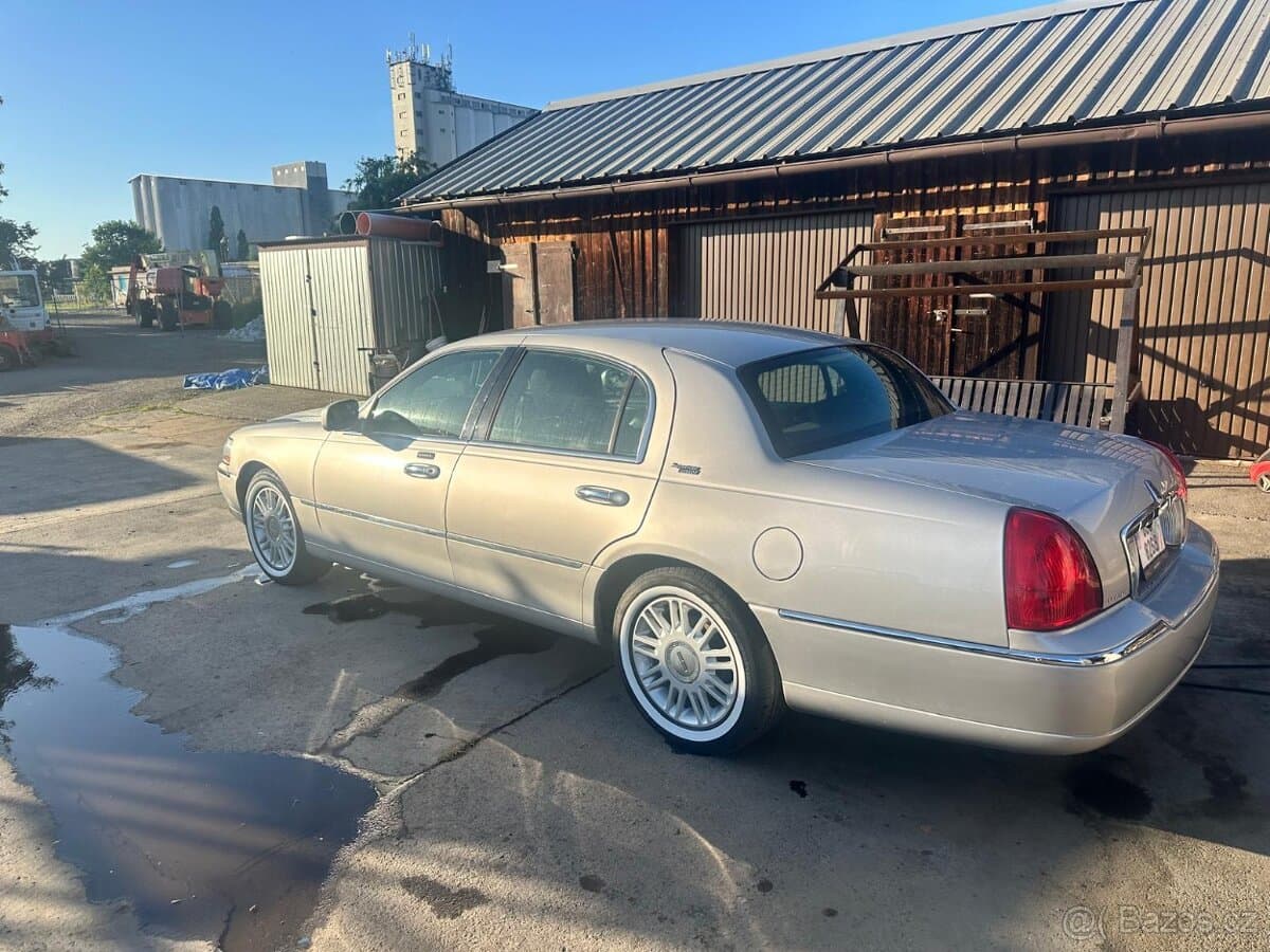 2010 Lincoln OSTATNÍ - 4