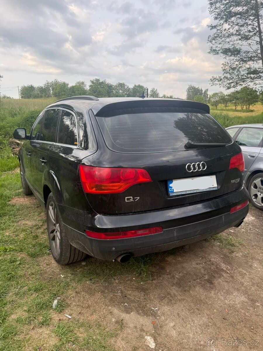 Audi Q7 - 4