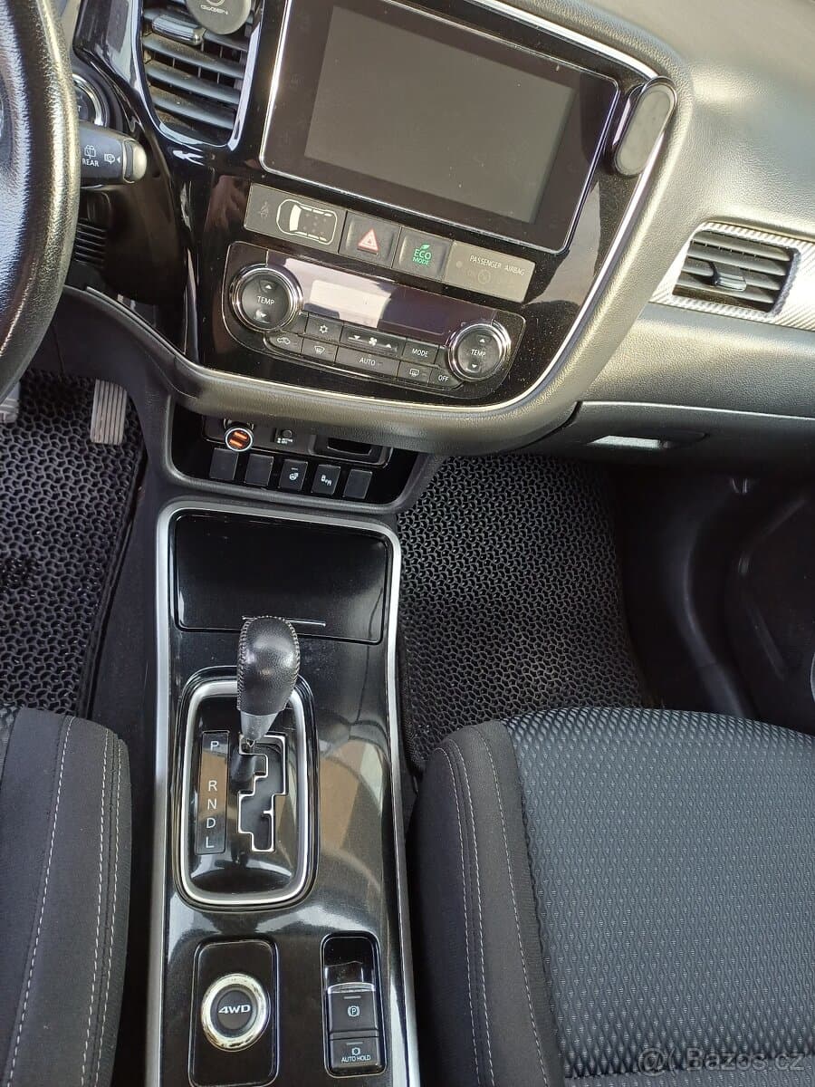 2018 Mitsubishi OUTLANDER - 4