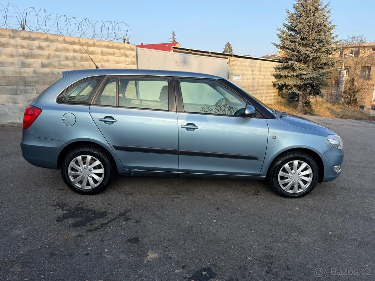 2010 Škoda FABIA - 4