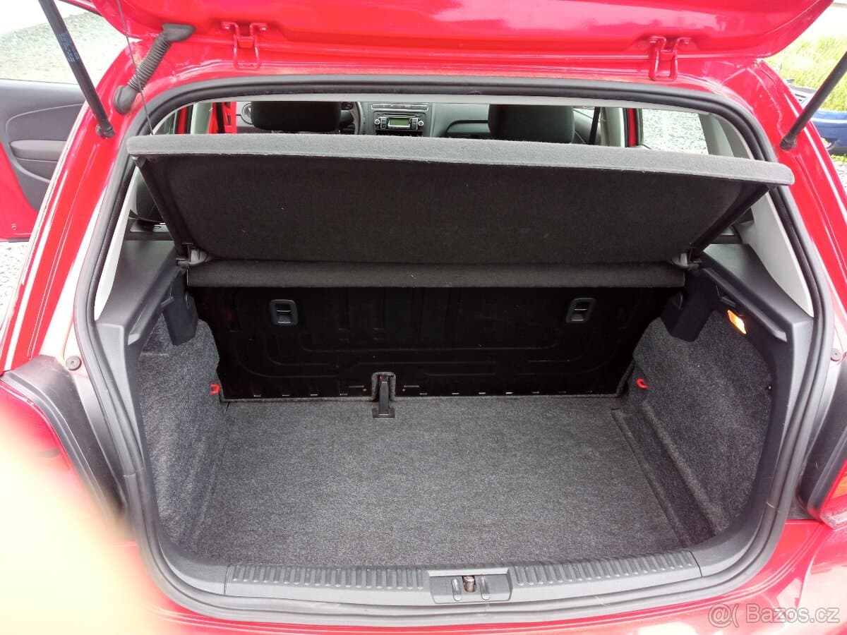 2011 Volkswagen POLO - 4