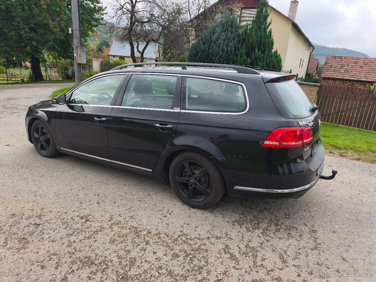 2012 Volkswagen PASSAT - 4