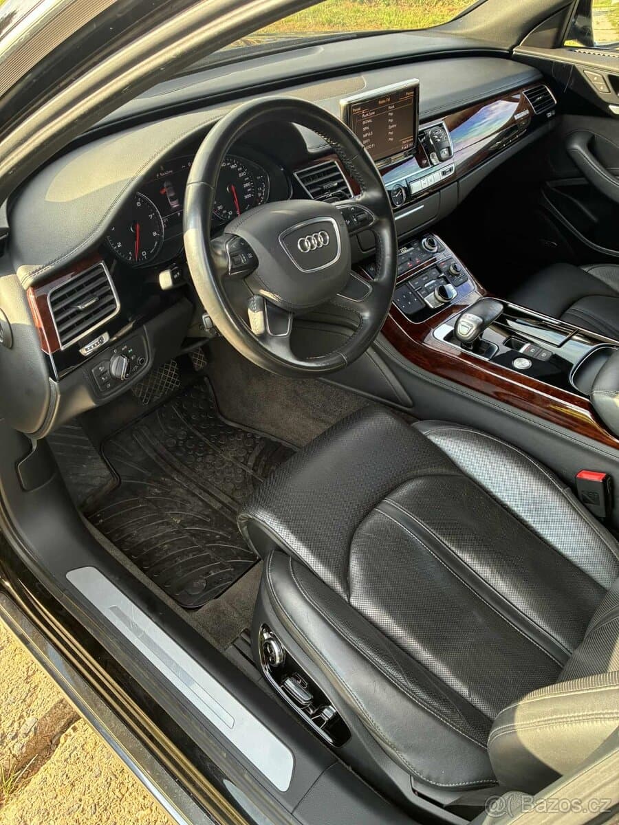 2010 Audi A8 - 4