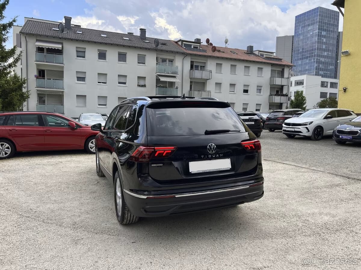 2021 Volkswagen TIGUAN - 4