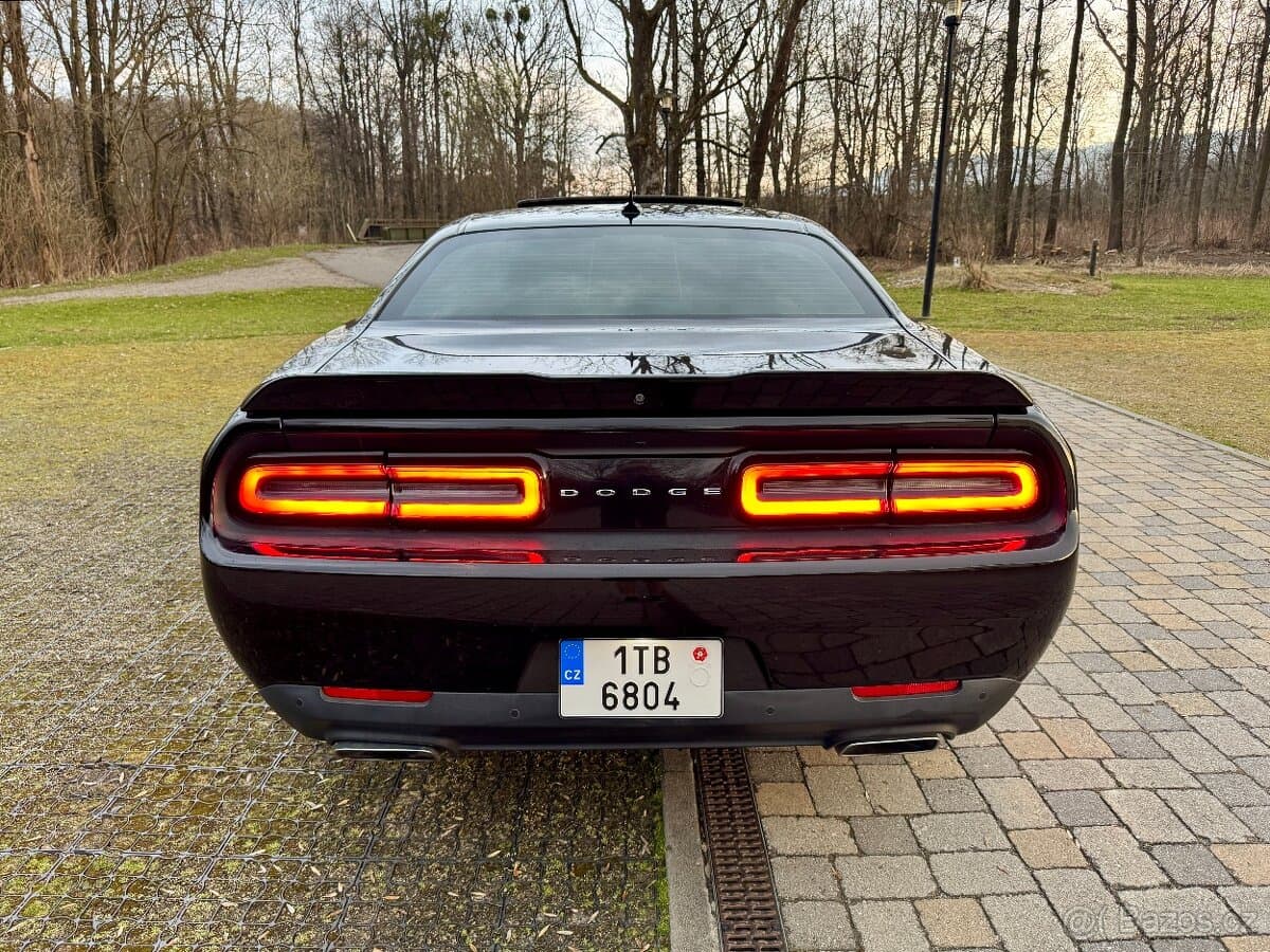 2015 Dodge CHALLENGER - 4