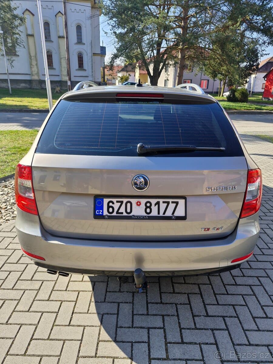 Škoda SUPERB - 4
