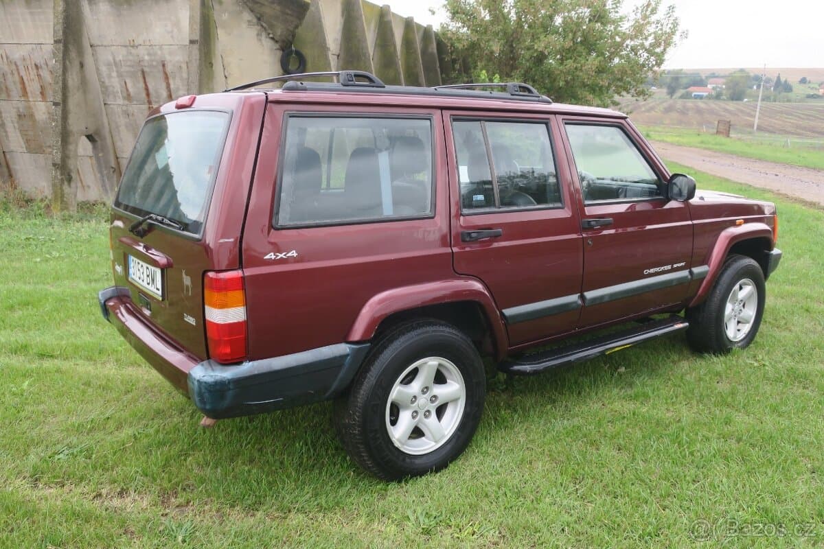 2001 Jeep CHEROKEE - 4