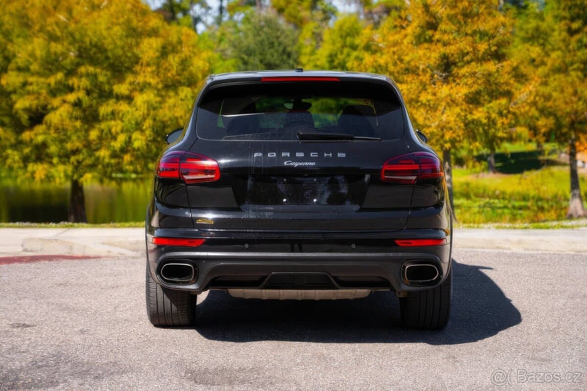 2017 Porsche CAYENNE - 4