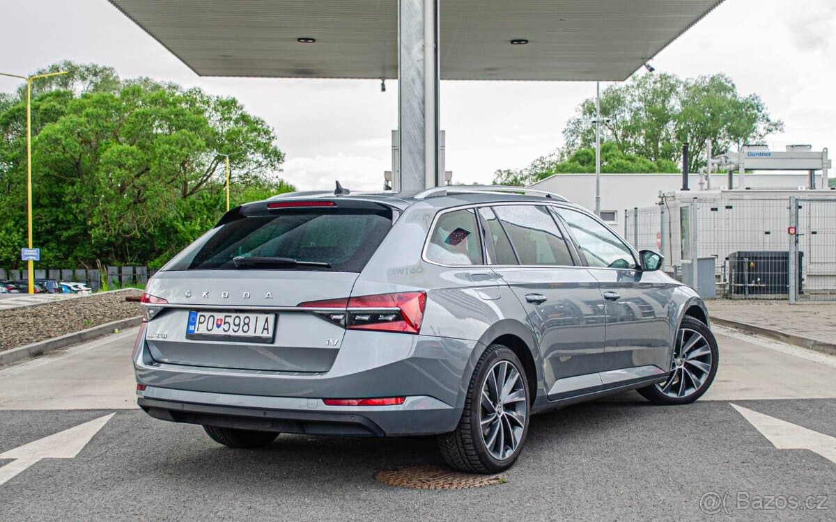 2020 Škoda SUPERB - 4