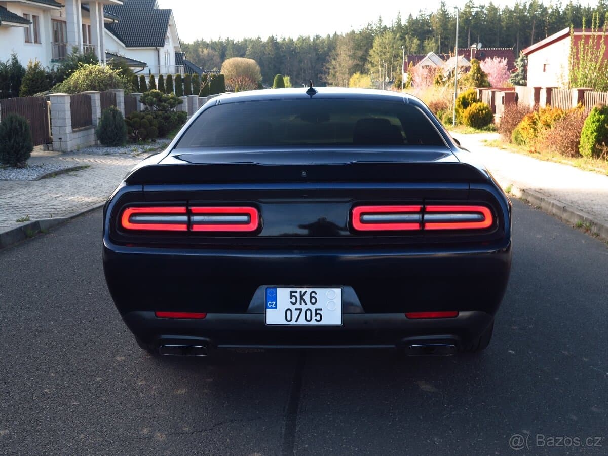 2016 Dodge CHALLENGER - 4
