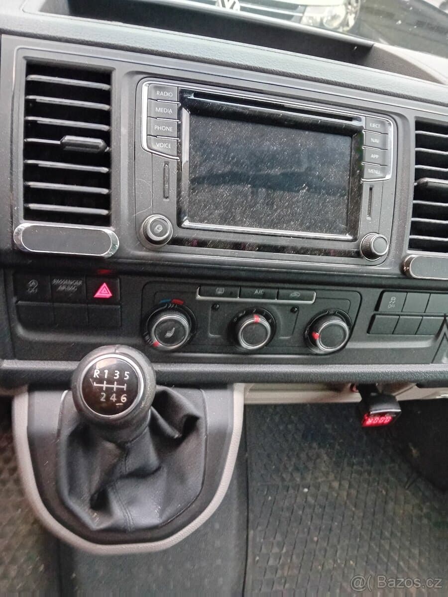 2011 Volkswagen CARAVELLE - 4