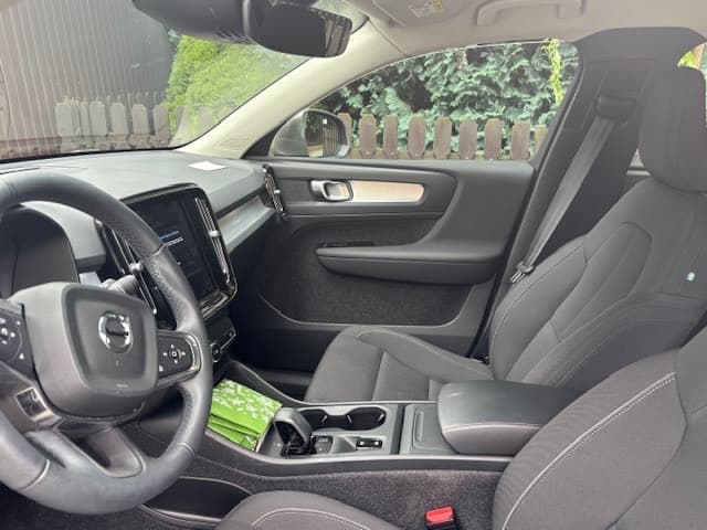 2022 Volvo XC40 - 4