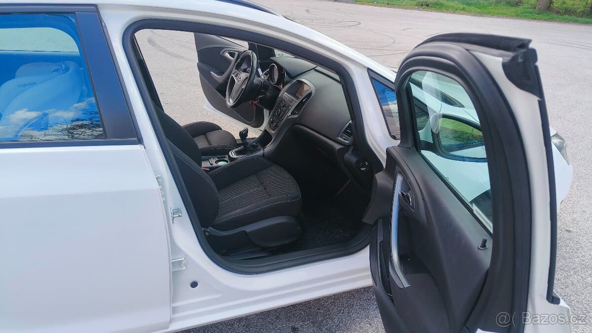 2013 Opel ASTRA - 4
