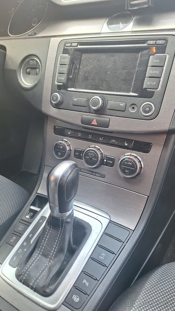 Volkswagen PASSAT - 4