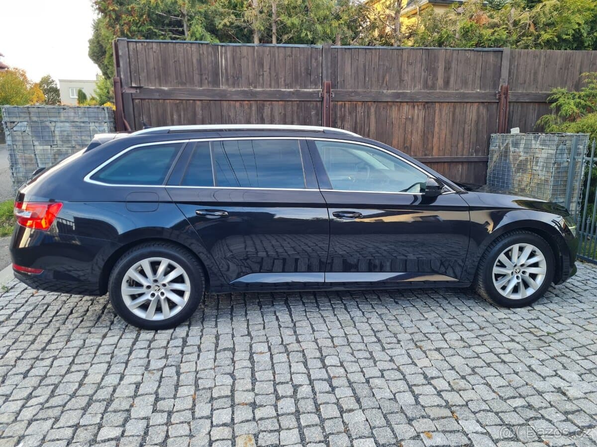2020 Škoda SUPERB - 4