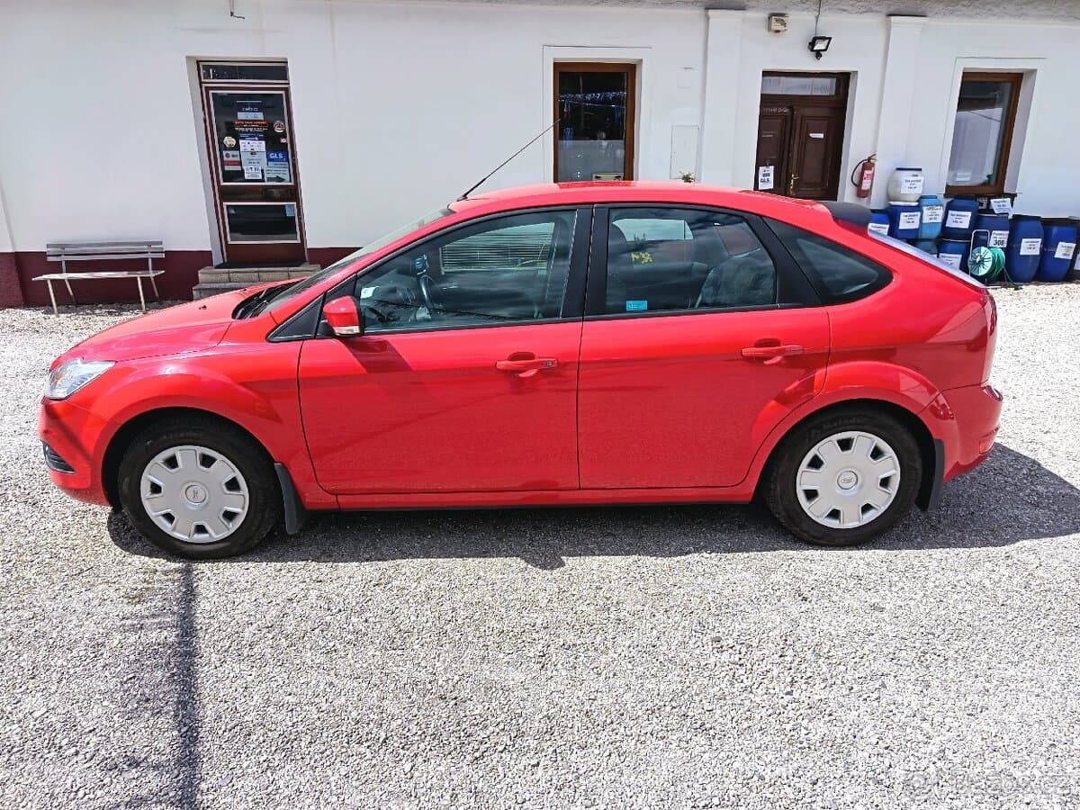 2009 Ford FOCUS - 4
