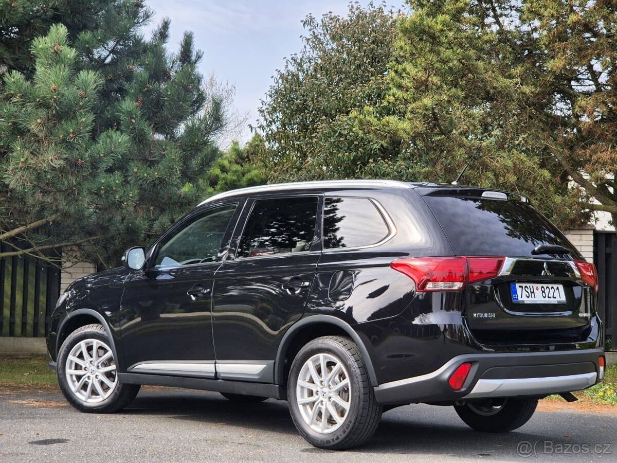 2016 Mitsubishi OUTLANDER - 4