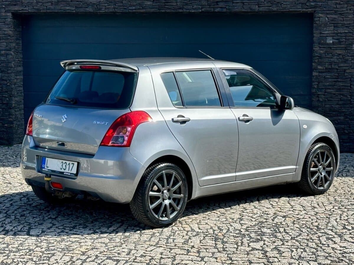 2009 Suzuki SWIFT - 4