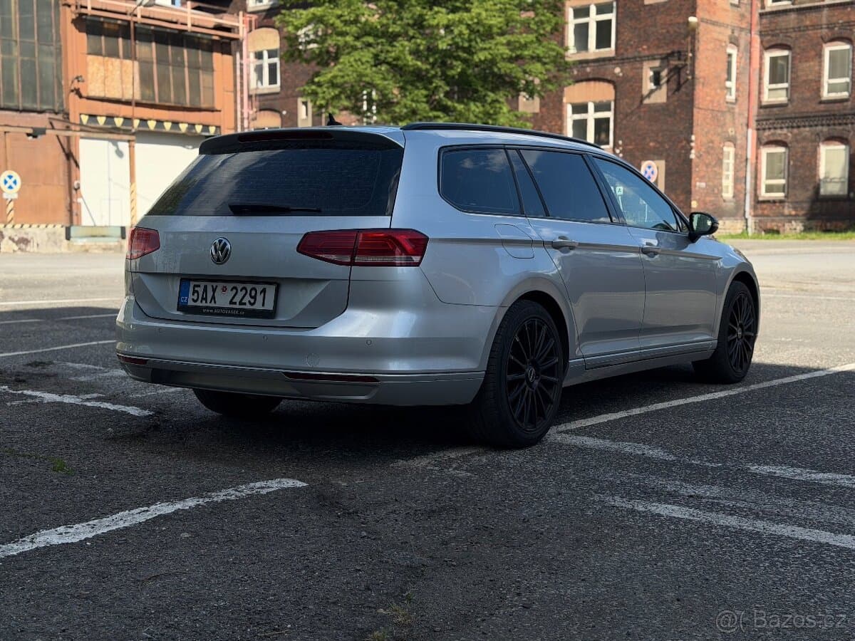 2016 Volkswagen PASSAT - 4