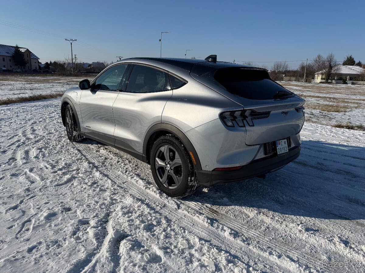 2021 Ford MUSTANG - 4