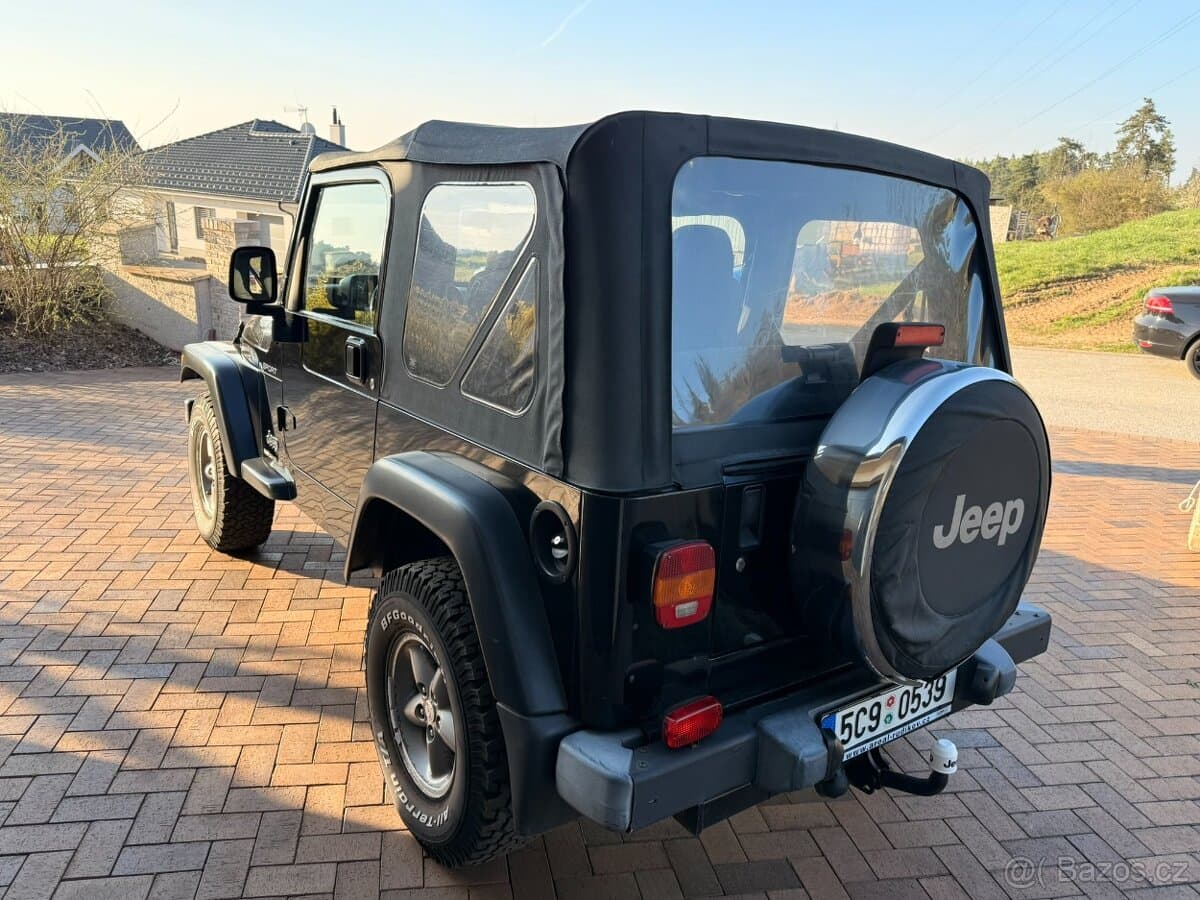 Jeep WRANGLER - 4
