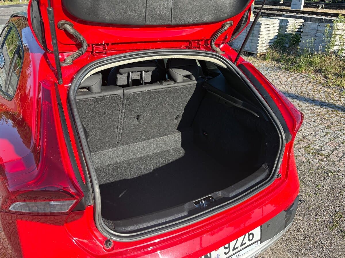 2014 Volvo V40 - 4