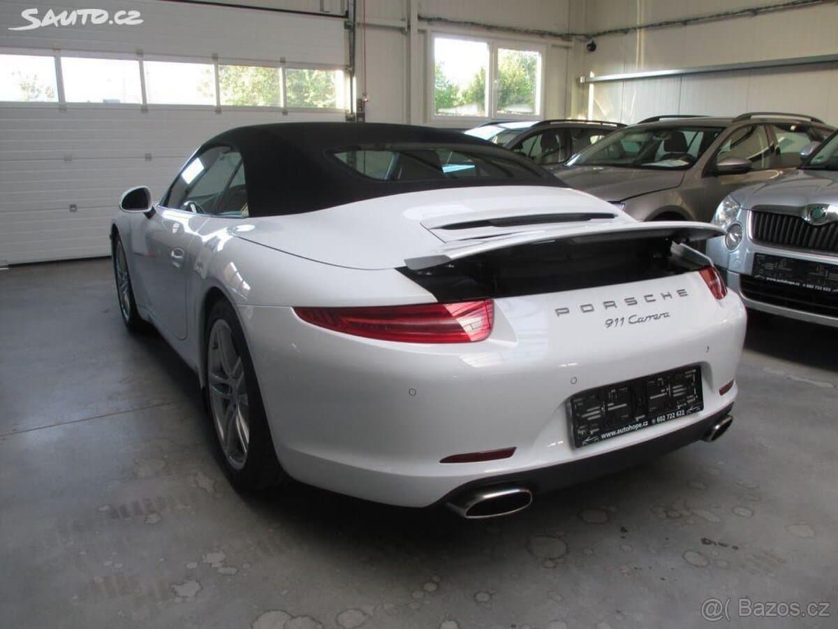 2015 Porsche 911 - 4