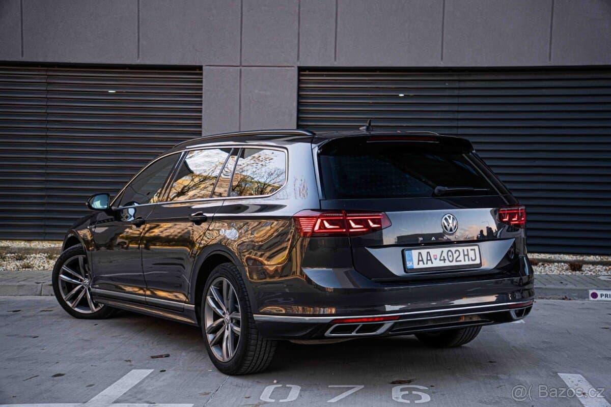 2019 Volkswagen PASSAT - 4