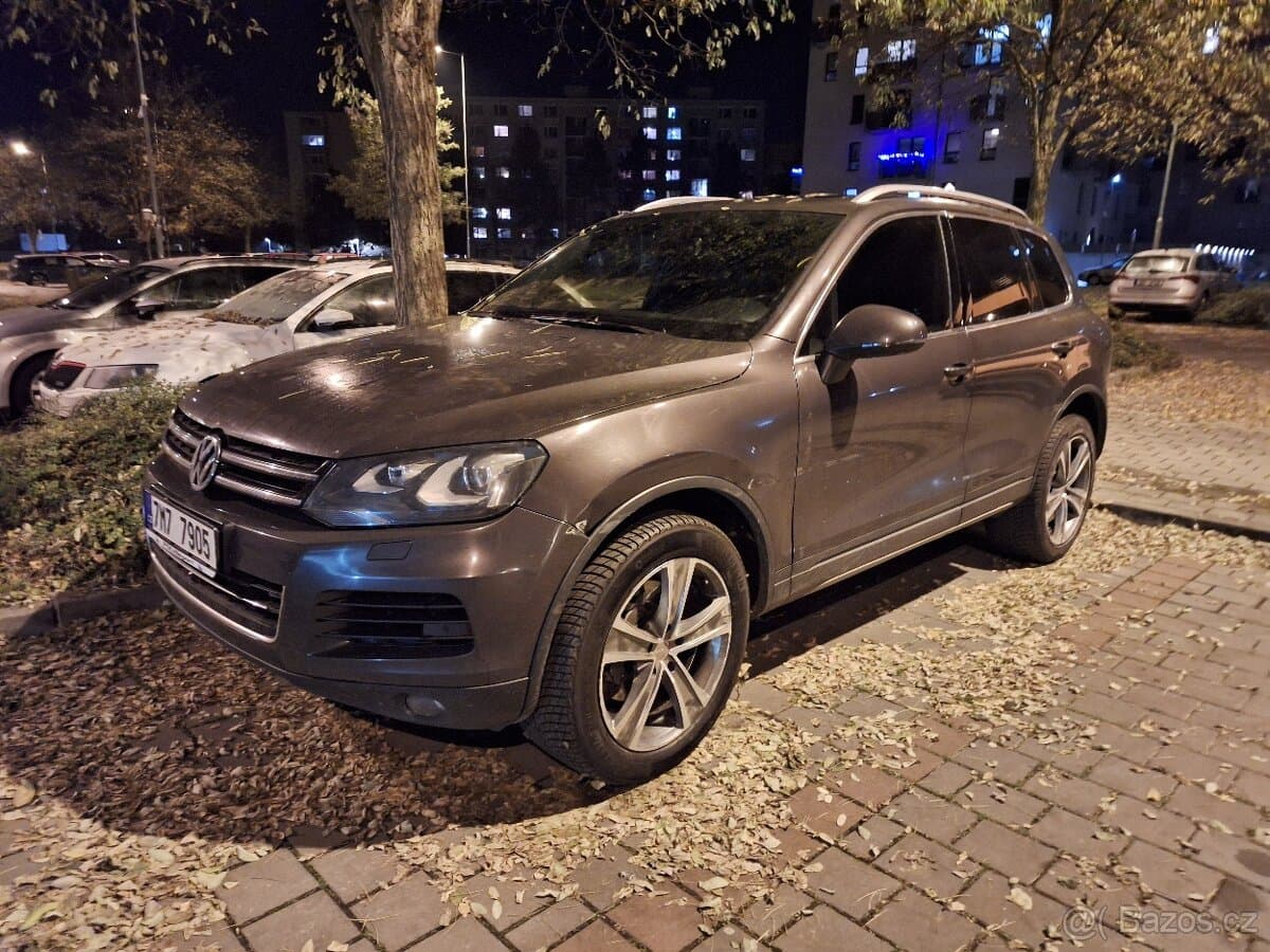 2011 Volkswagen TOUAREG - 4