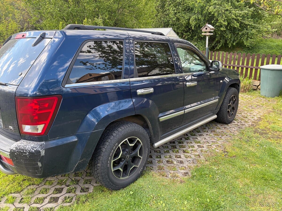 Jeep CHEROKEE - 4
