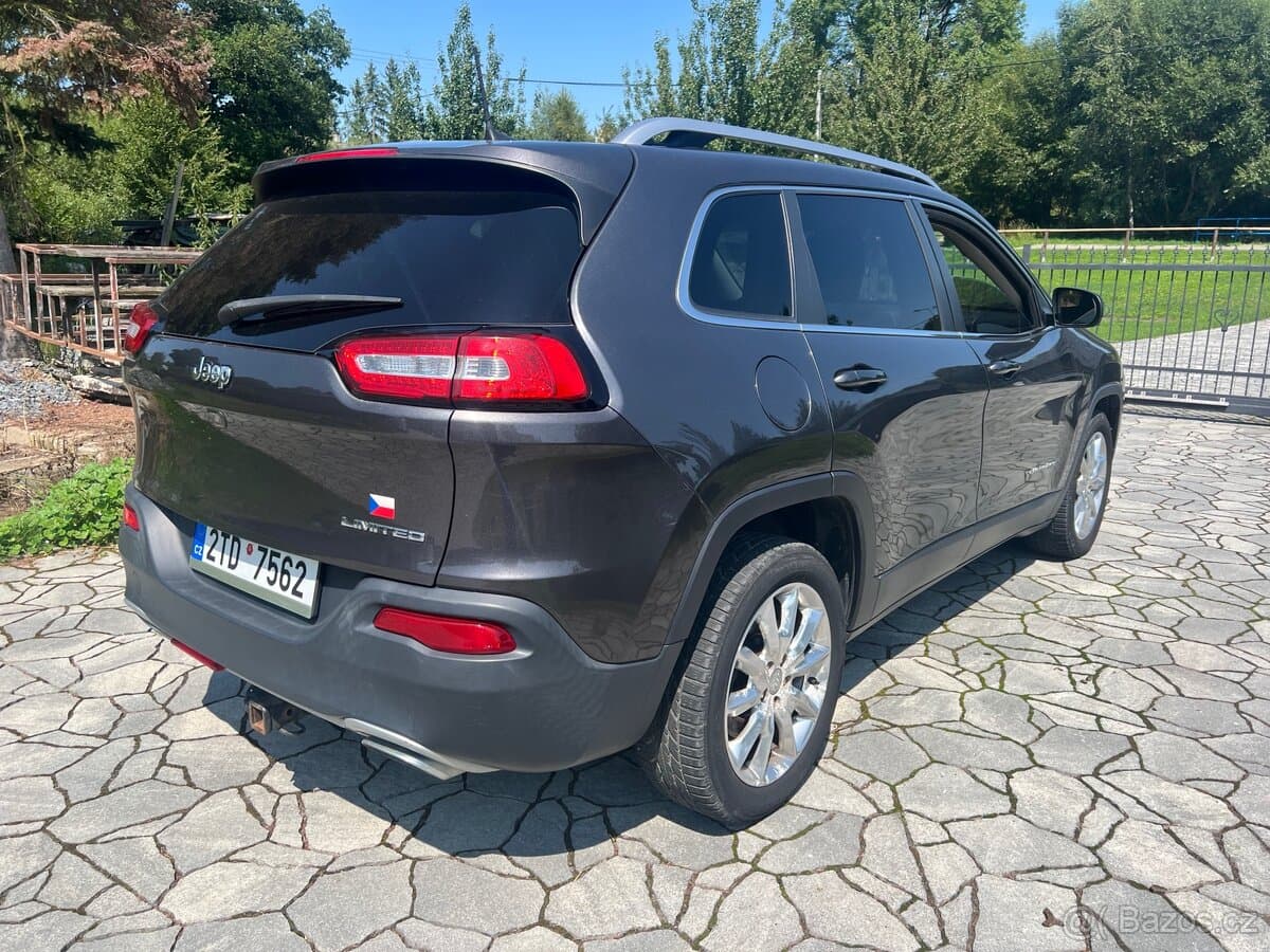 2016 Jeep CHEROKEE - 4