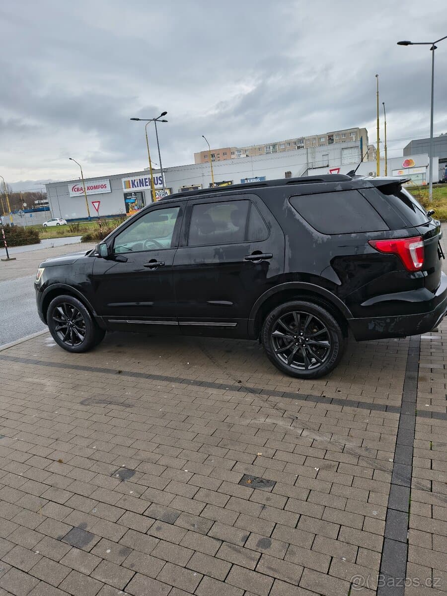 2018 Ford EXPLORER - 4