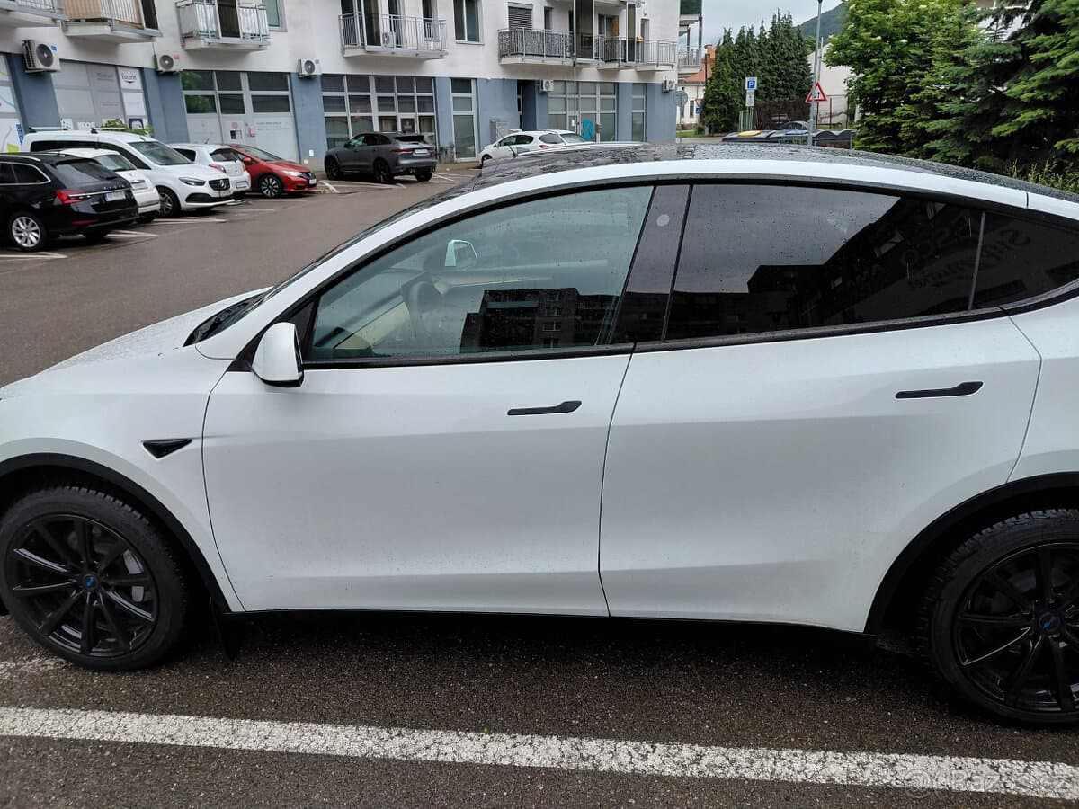 2023 Tesla MODEL Y - 4