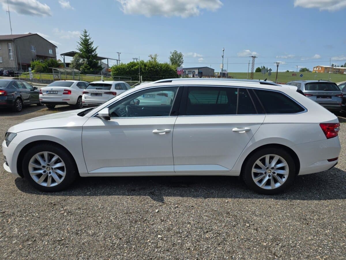 2020 Škoda SUPERB - 4