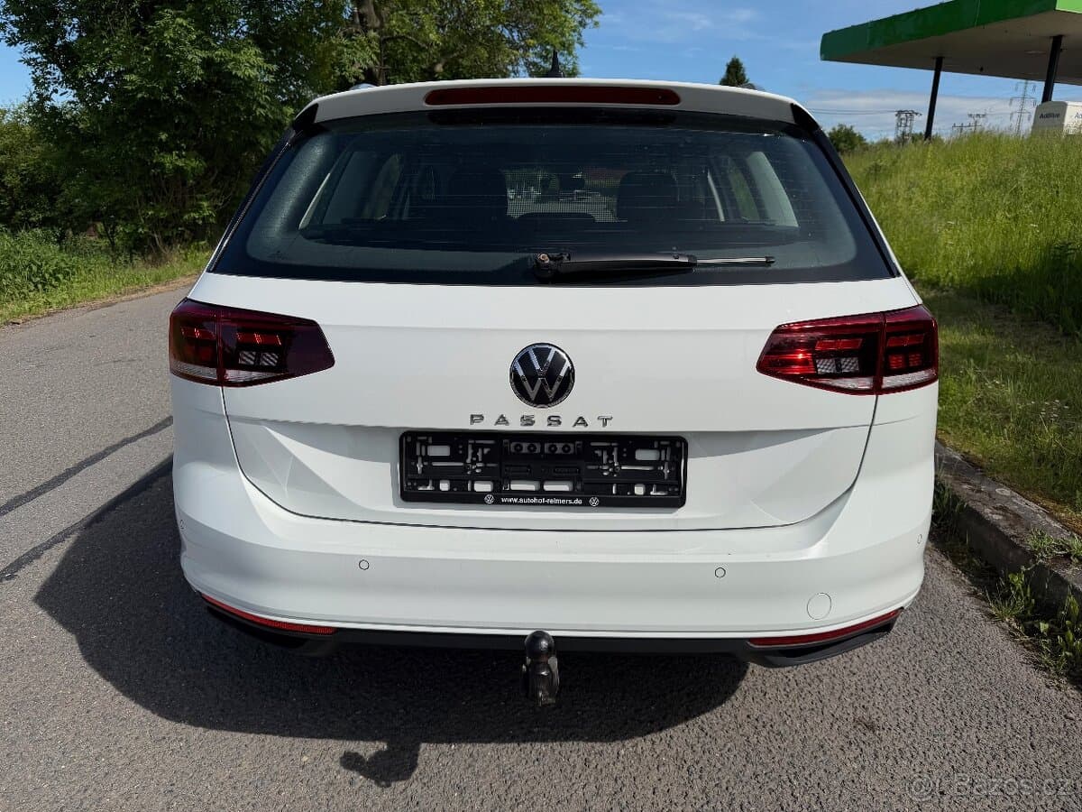 2021 Volkswagen PASSAT - 4