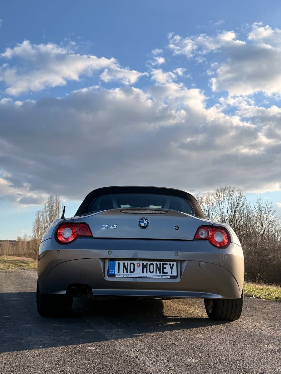 2004 BMW Z4 - 4