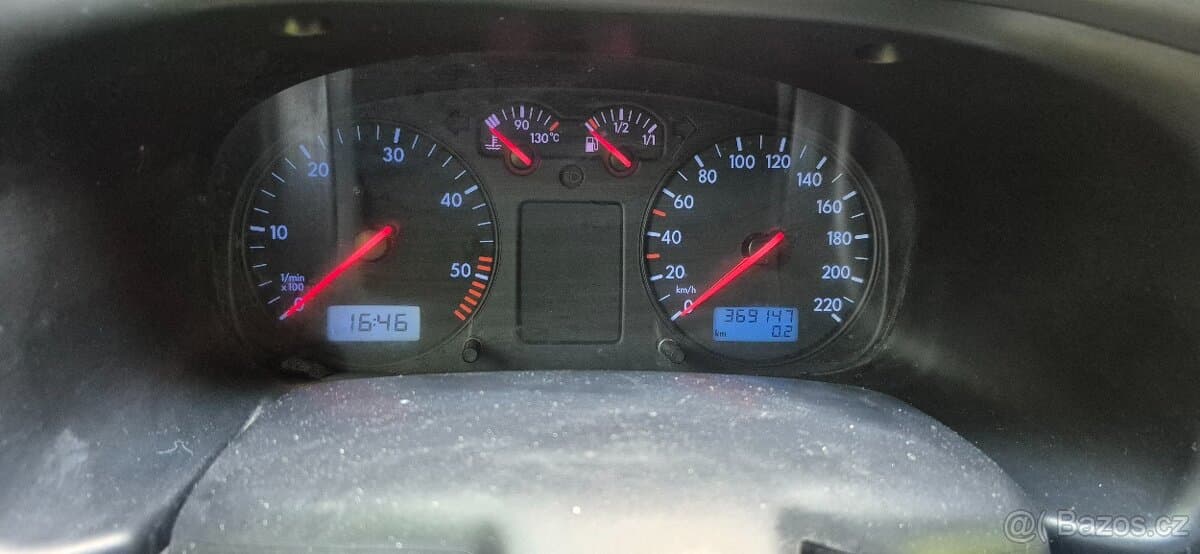 2001 Volkswagen MULTIVAN - 4