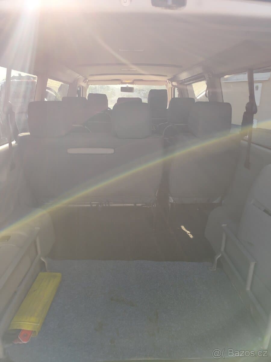 2002 Volkswagen CARAVELLE - 4