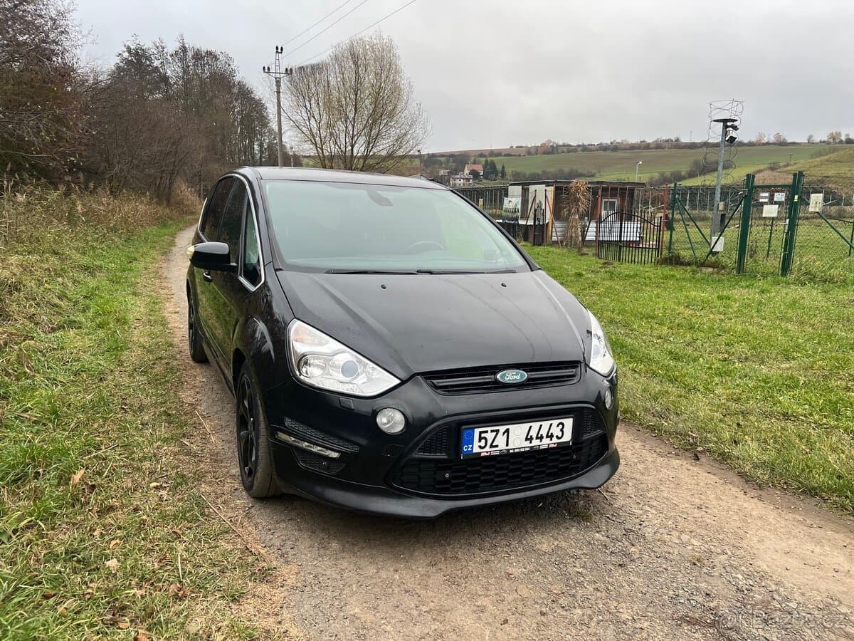 2011 Ford S-MAX - 4