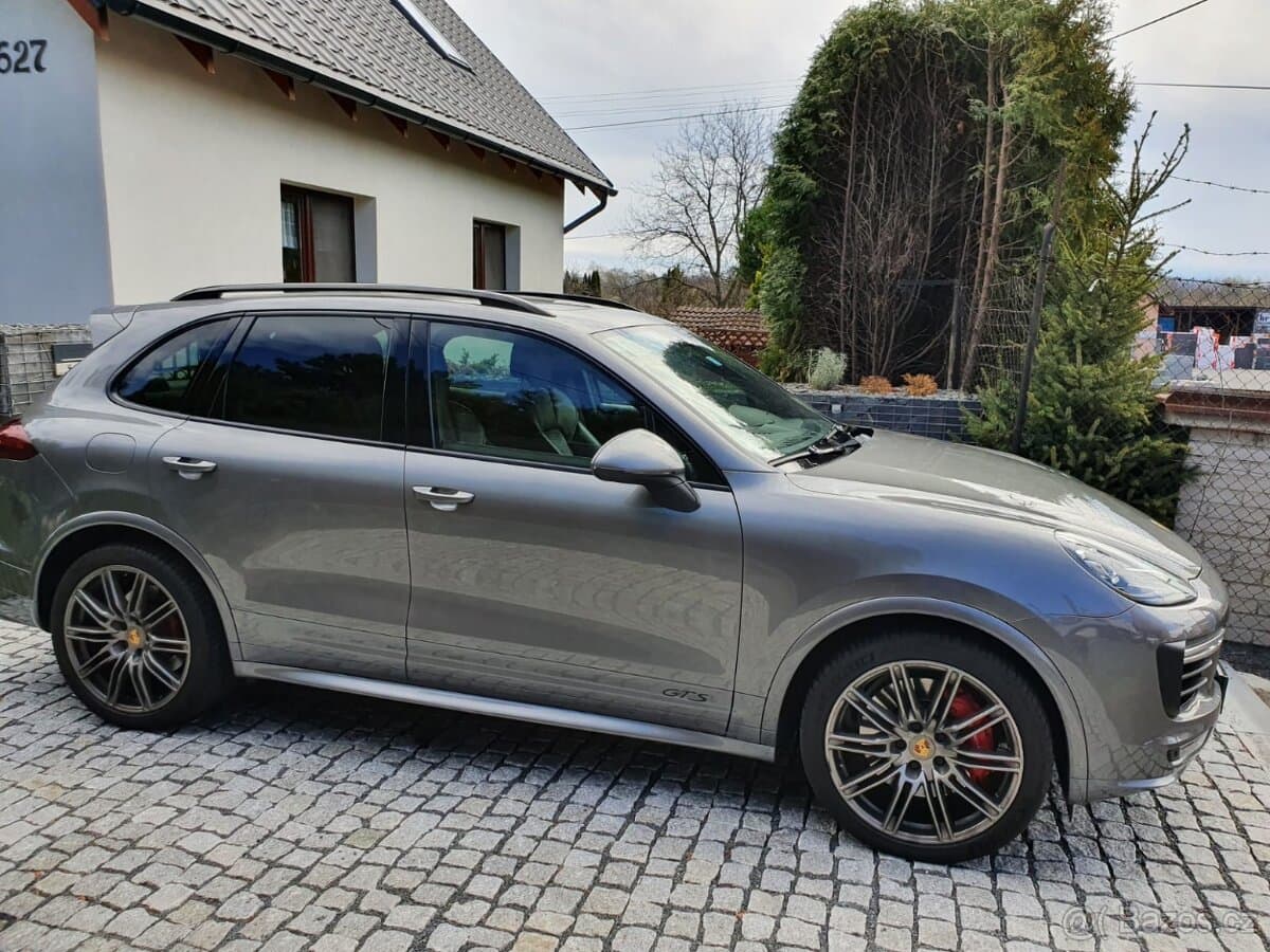 2015 Porsche CAYENNE - 4
