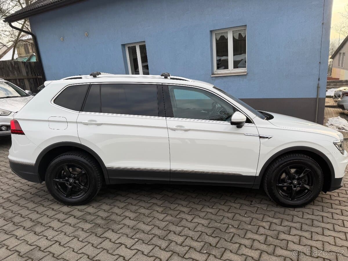 2018 Volkswagen TIGUAN - 4