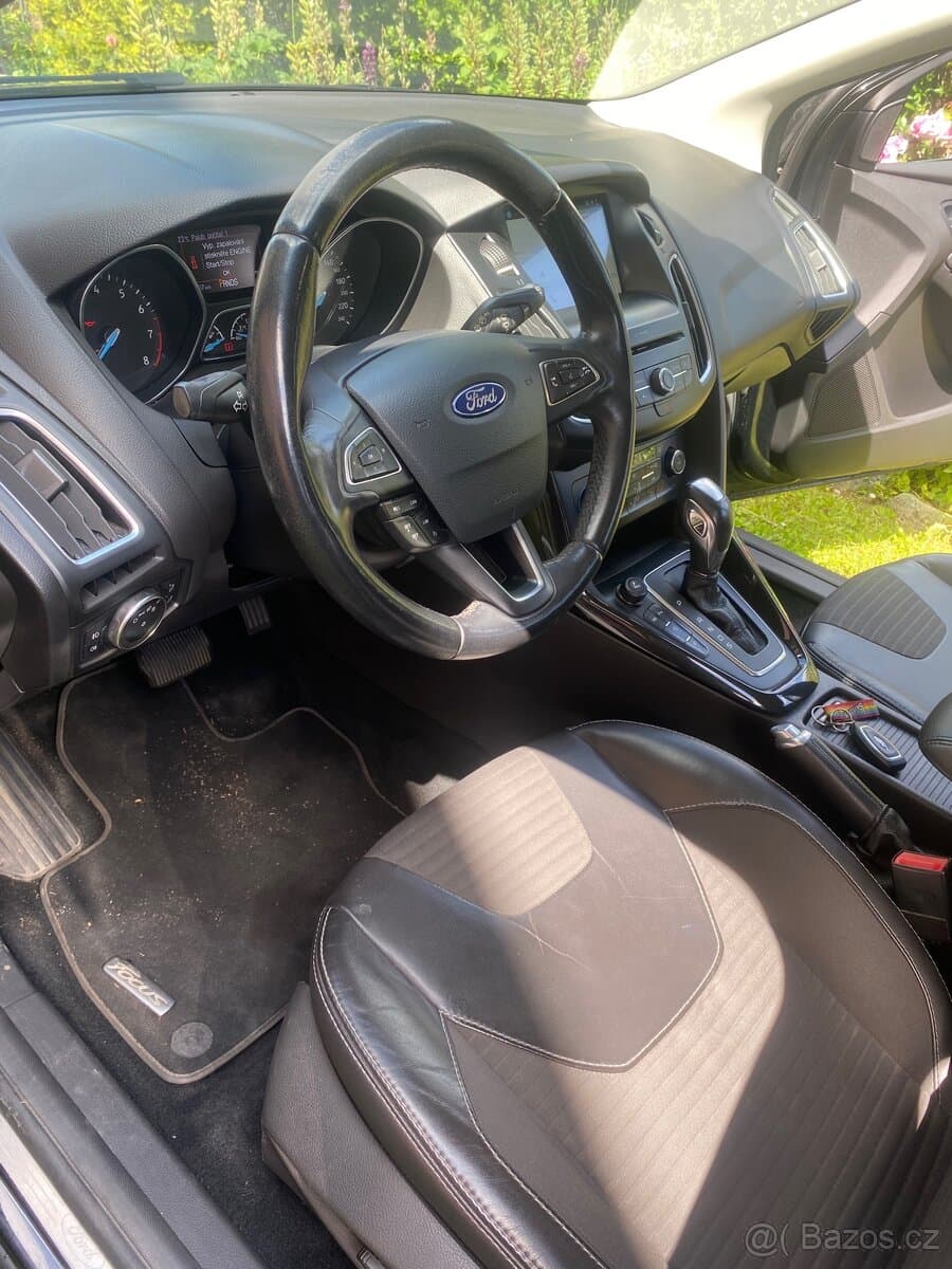 2017 Ford FOCUS - 4