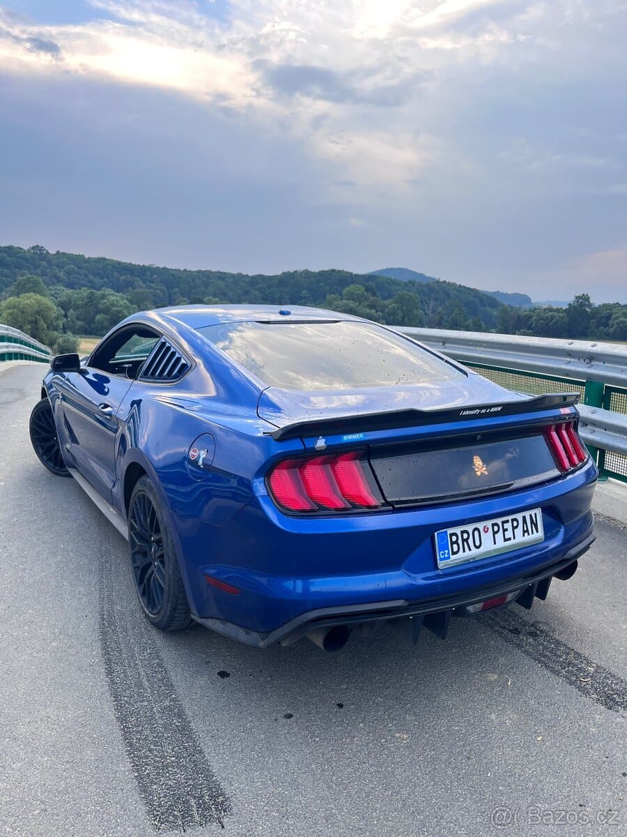 2018 Ford MUSTANG - 4