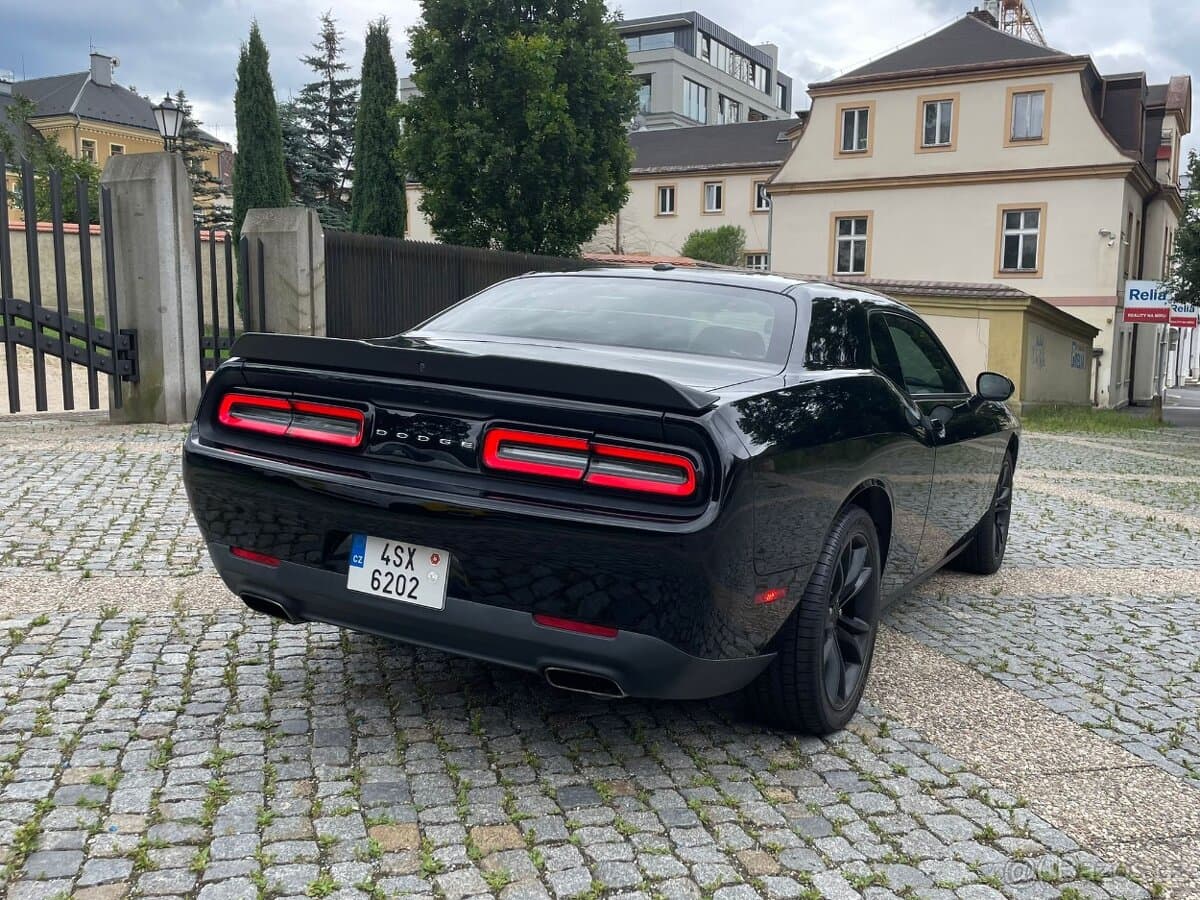 Dodge CHALLENGER - 4