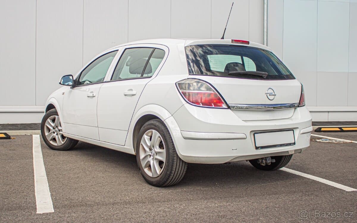 2011 Opel ASTRA - 4