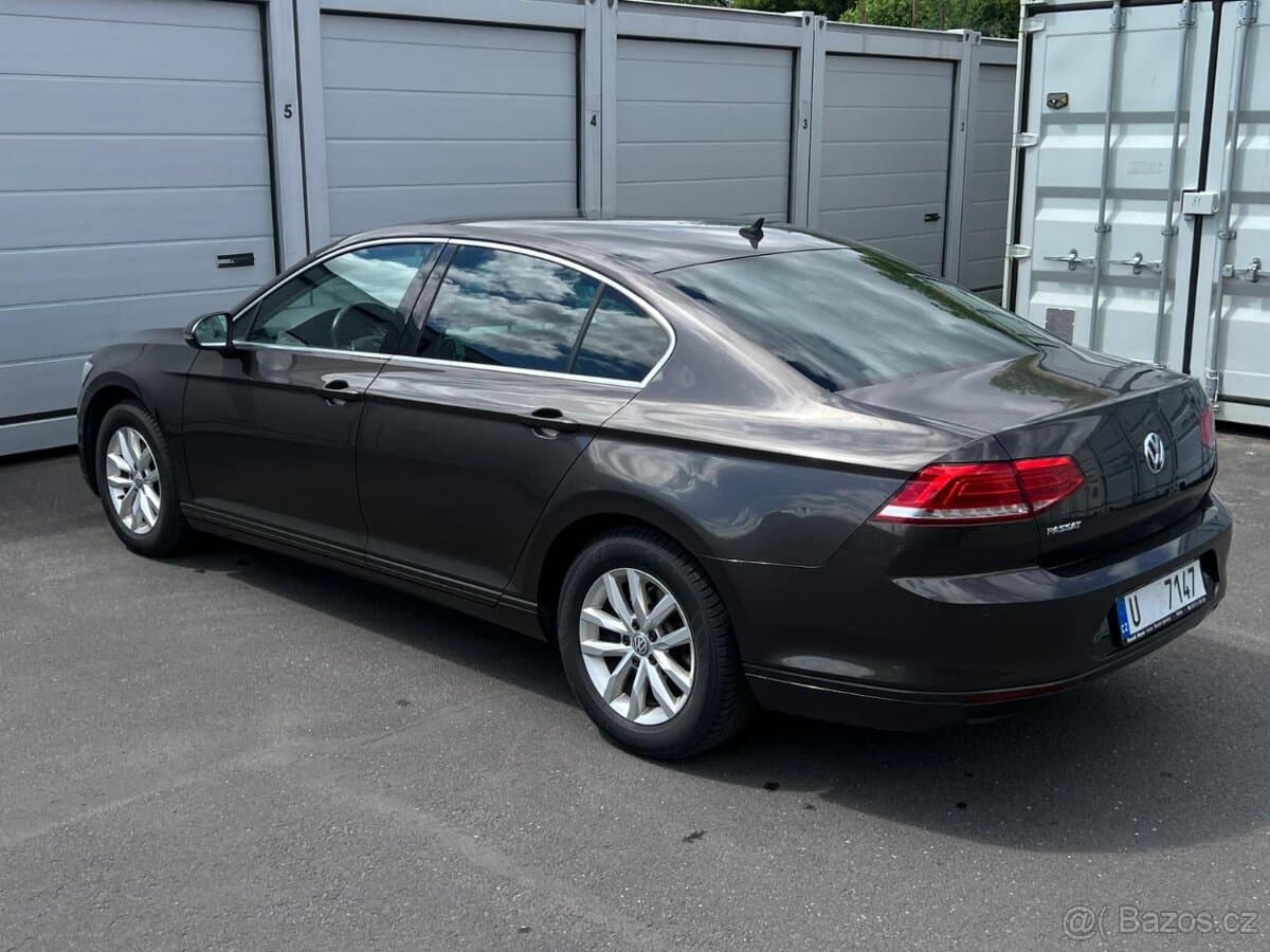 2016 Volkswagen PASSAT - 4