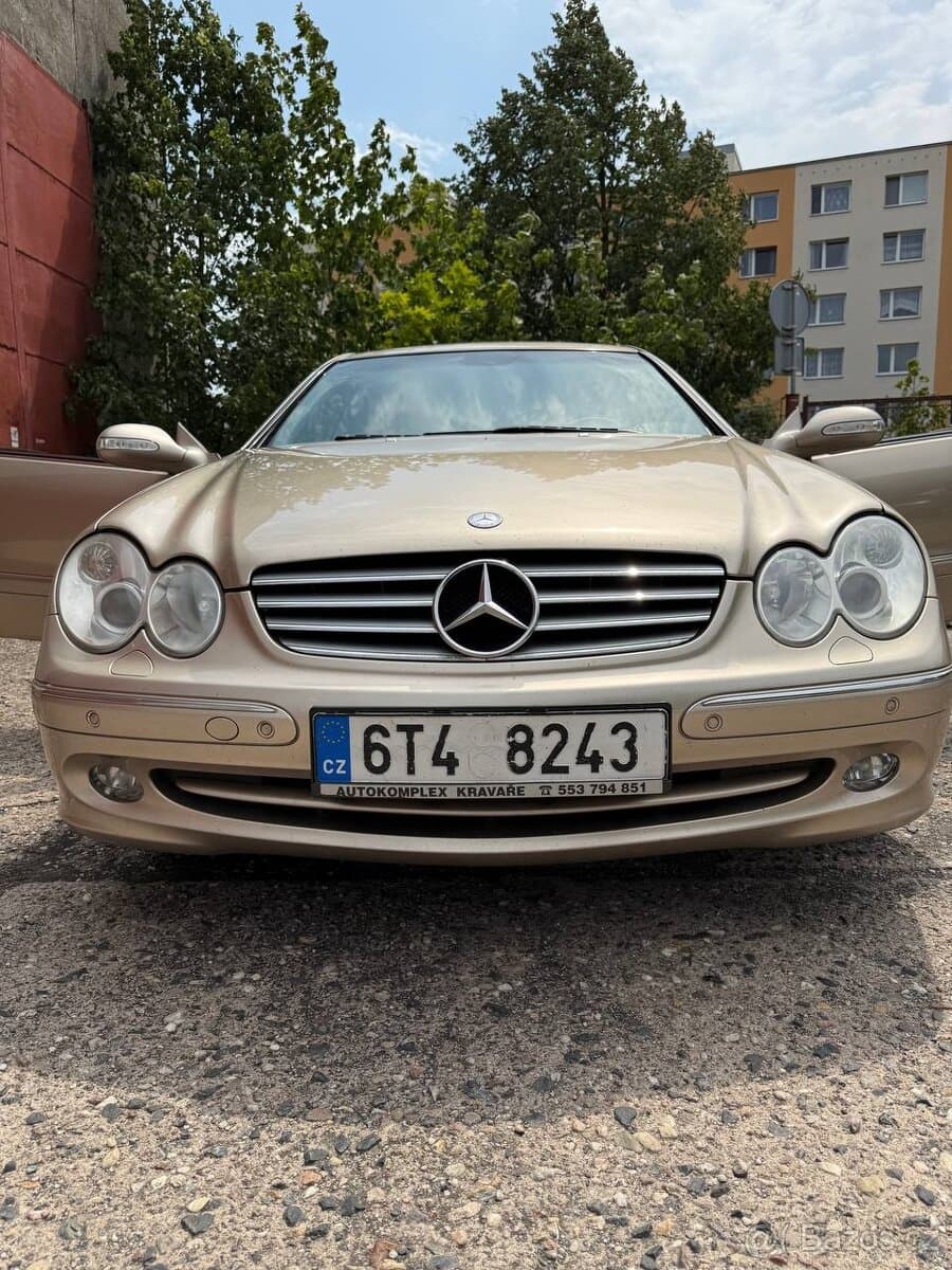 Mercedes-Benz CLK - 4