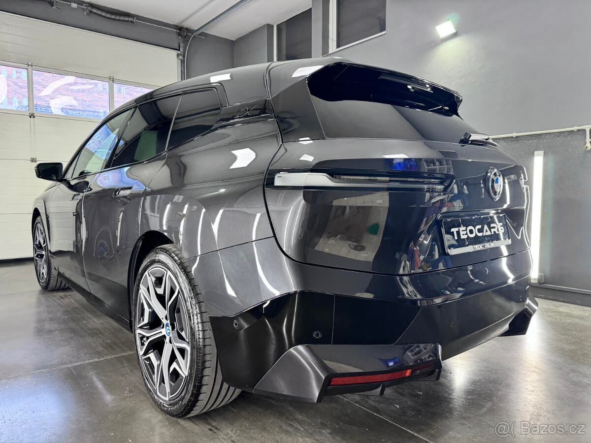 2021 BMW iX - 4